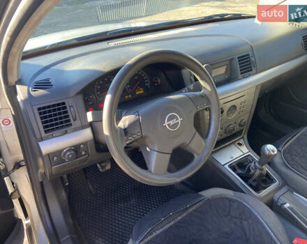Серый Опель Вектра, объемом двигателя 1.8 л и пробегом 350 тыс. км за 3150 $, фото 1 на Automoto.ua