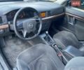 Сірий Опель Вектра, об'ємом двигуна 2.2 л та пробігом 225 тис. км за 2800 $, фото 5 на Automoto.ua