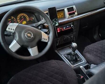 Серый Опель Вектра, объемом двигателя 2.17 л и пробегом 460 тыс. км за 3800 $, фото 17 на Automoto.ua