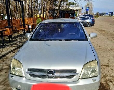 Сірий Опель Вектра, об'ємом двигуна 2.2 л та пробігом 350 тис. км за 5000 $, фото 1 на Automoto.ua