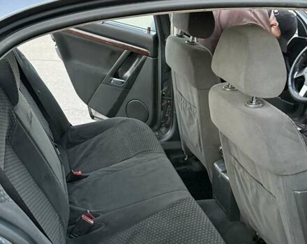 Серый Опель Вектра, объемом двигателя 2.2 л и пробегом 340 тыс. км за 3825 $, фото 6 на Automoto.ua