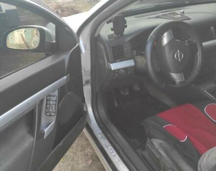 Сірий Опель Вектра, об'ємом двигуна 2.2 л та пробігом 335 тис. км за 3999 $, фото 2 на Automoto.ua