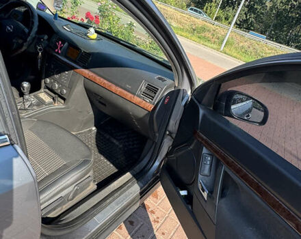 Сірий Опель Вектра, об'ємом двигуна 2.17 л та пробігом 400 тис. км за 4000 $, фото 12 на Automoto.ua