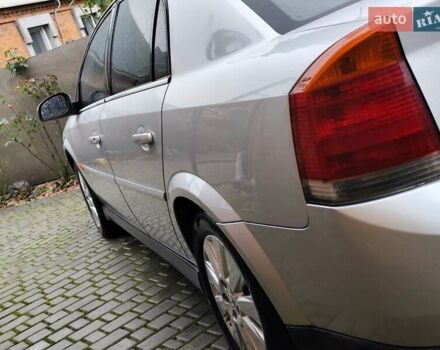 Сірий Опель Вектра, об'ємом двигуна 2.2 л та пробігом 380 тис. км за 3455 $, фото 32 на Automoto.ua