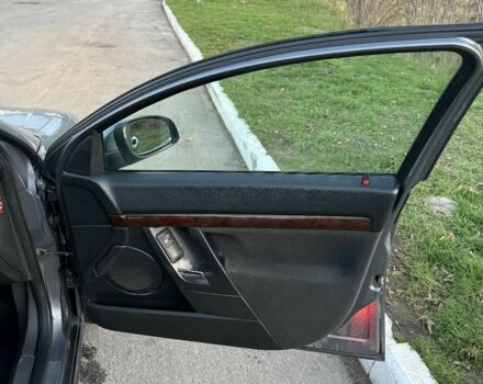 Сірий Опель Вектра, об'ємом двигуна 2.2 л та пробігом 340 тис. км за 3835 $, фото 8 на Automoto.ua