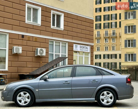 Сірий Опель Вектра, об'ємом двигуна 2.2 л та пробігом 200 тис. км за 3999 $, фото 5 на Automoto.ua