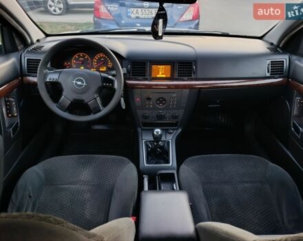 Сірий Опель Вектра, об'ємом двигуна 2 л та пробігом 325 тис. км за 2800 $, фото 24 на Automoto.ua
