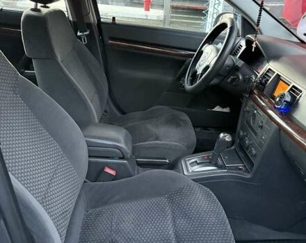 Серый Опель Вектра, объемом двигателя 2.2 л и пробегом 340 тыс. км за 3825 $, фото 5 на Automoto.ua