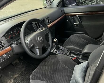 Сірий Опель Вектра, об'ємом двигуна 2.2 л та пробігом 300 тис. км за 2000 $, фото 3 на Automoto.ua