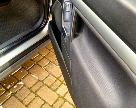 Сірий Опель Вектра, об'ємом двигуна 1.8 л та пробігом 247 тис. км за 4400 $, фото 5 на Automoto.ua