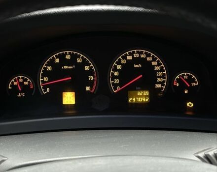 Серый Опель Вектра, объемом двигателя 1.8 л и пробегом 237 тыс. км за 3500 $, фото 18 на Automoto.ua