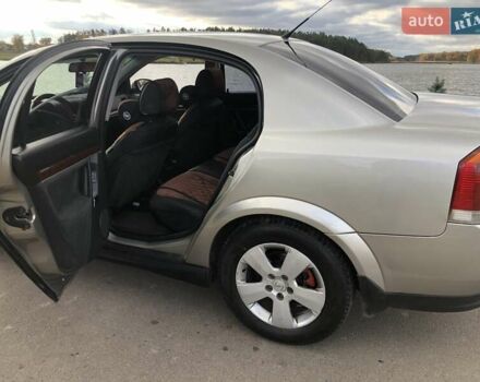 Серый Опель Вектра, объемом двигателя 2.2 л и пробегом 280 тыс. км за 3899 $, фото 6 на Automoto.ua