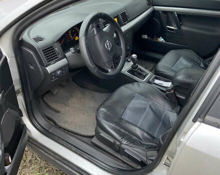 Серый Опель Вектра, объемом двигателя 2 л и пробегом 430 тыс. км за 4300 $, фото 3 на Automoto.ua