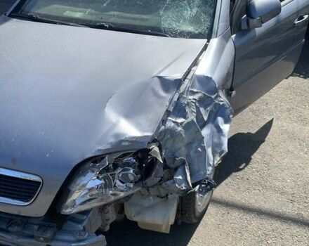 Серый Опель Вектра, объемом двигателя 3.2 л и пробегом 270 тыс. км за 4000 $, фото 3 на Automoto.ua