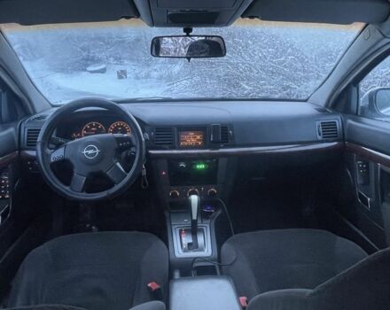 Сірий Опель Вектра, об'ємом двигуна 2.2 л та пробігом 325 тис. км за 2500 $, фото 2 на Automoto.ua