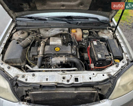 Серый Опель Вектра, объемом двигателя 2 л и пробегом 330 тыс. км за 2300 $, фото 12 на Automoto.ua