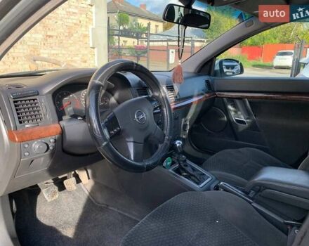 Сірий Опель Вектра, об'ємом двигуна 2.17 л та пробігом 260 тис. км за 3999 $, фото 14 на Automoto.ua