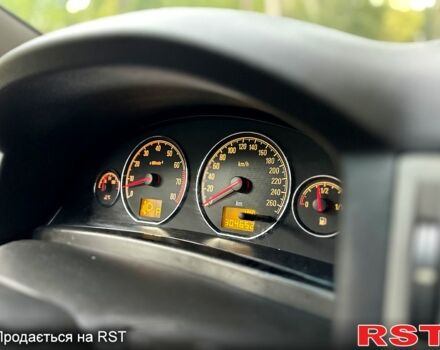 Опель Вектра 2003 в Николаеве на Automoto.ua Серый Опель Вектра, объемом двигателя 3.2 л и пробегом 299 тыс. км за 4400 $, фото 3 на Automoto.ua