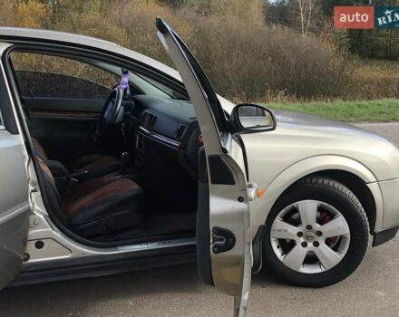 Серый Опель Вектра, объемом двигателя 2.2 л и пробегом 280 тыс. км за 3899 $, фото 9 на Automoto.ua