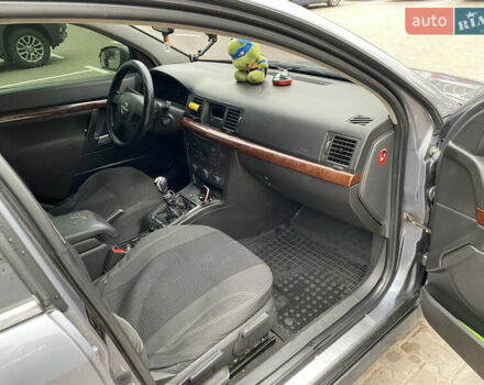 Серый Опель Вектра, объемом двигателя 2.2 л и пробегом 298 тыс. км за 3000 $, фото 14 на Automoto.ua