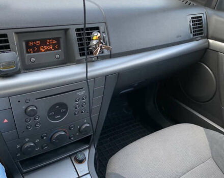 Серый Опель Вектра, объемом двигателя 2.2 л и пробегом 300 тыс. км за 4150 $, фото 3 на Automoto.ua