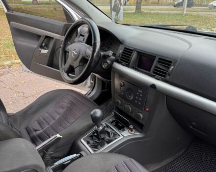 Опель Вектра 2003 в Славянске на Automoto.ua Серый Опель Вектра, объемом двигателя 2.2 л и пробегом 280 тыс. км за 2350 $, фото 5 на Automoto.ua