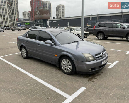 Серый Опель Вектра, объемом двигателя 2.2 л и пробегом 298 тыс. км за 3000 $, фото 2 на Automoto.ua