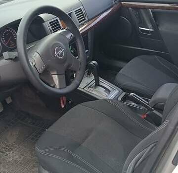 Серый Опель Вектра, объемом двигателя 2.2 л и пробегом 246 тыс. км за 3800 $, фото 4 на Automoto.ua