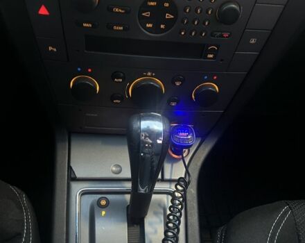 Сірий Опель Вектра, об'ємом двигуна 2.2 л та пробігом 350 тис. км за 3999 $, фото 22 на Automoto.ua