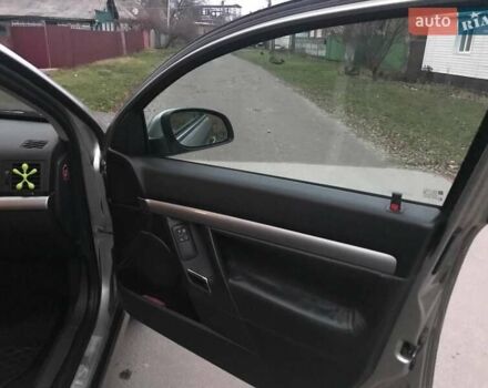 Серый Опель Вектра, объемом двигателя 2.2 л и пробегом 295 тыс. км за 4700 $, фото 13 на Automoto.ua