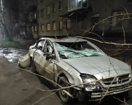 Серый Опель Вектра, объемом двигателя 2.2 л и пробегом 300 тыс. км за 947 $, фото 2 на Automoto.ua