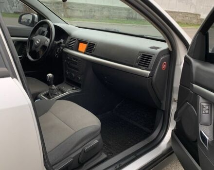 Серый Опель Вектра, объемом двигателя 2.2 л и пробегом 330 тыс. км за 4500 $, фото 7 на Automoto.ua