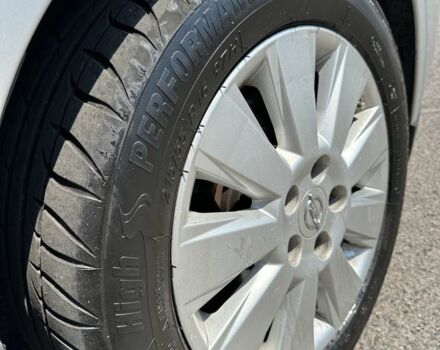 Сірий Опель Вектра, об'ємом двигуна 3.2 л та пробігом 360 тис. км за 4000 $, фото 4 на Automoto.ua