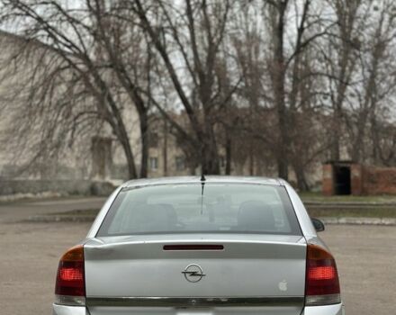 Серый Опель Вектра, объемом двигателя 2.2 л и пробегом 280 тыс. км за 2000 $, фото 4 на Automoto.ua