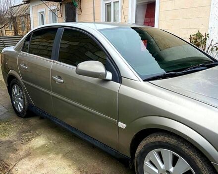 Серый Опель Вектра, объемом двигателя 2.2 л и пробегом 330 тыс. км за 3800 $, фото 1 на Automoto.ua