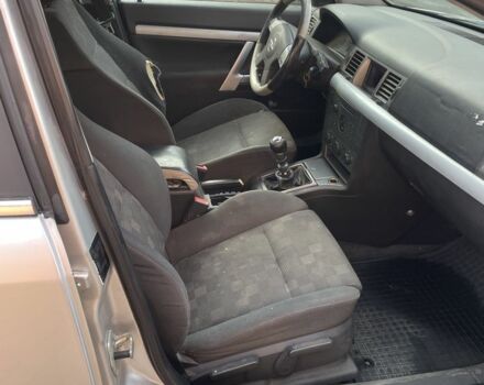 Серый Опель Вектра, объемом двигателя 2 л и пробегом 150 тыс. км за 600 $, фото 5 на Automoto.ua