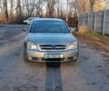 Серый Опель Вектра, объемом двигателя 2 л и пробегом 495 тыс. км за 3300 $, фото 1 на Automoto.ua