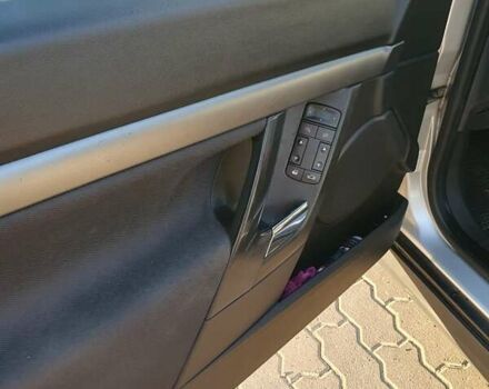 Серый Опель Вектра, объемом двигателя 1.8 л и пробегом 300 тыс. км за 3800 $, фото 3 на Automoto.ua