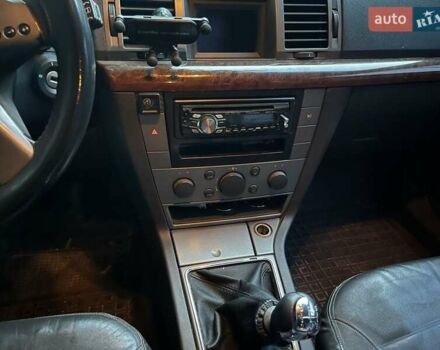 Серый Опель Вектра, объемом двигателя 2.2 л и пробегом 250 тыс. км за 3499 $, фото 2 на Automoto.ua