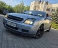 Сірий Опель Вектра, об'ємом двигуна 3.2 л та пробігом 200 тис. км за 2298 $, фото 4 на Automoto.ua