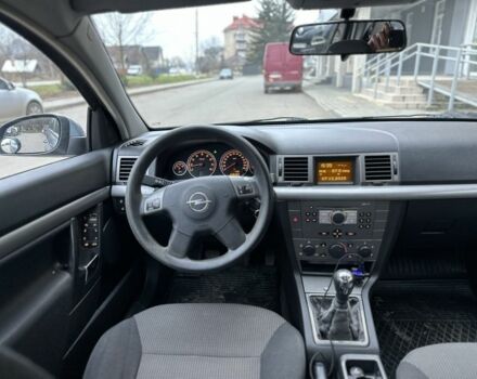 Серый Опель Вектра, объемом двигателя 1.6 л и пробегом 228 тыс. км за 3700 $, фото 6 на Automoto.ua