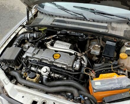 Сірий Опель Вектра, об'ємом двигуна 2 л та пробігом 123 тис. км за 1800 $, фото 11 на Automoto.ua