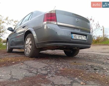 Опель Вектра 2004 у Миколаєві на Automoto.ua Сірий Опель Вектра, об'ємом двигуна 2.2 л та пробігом 255 тис. км за 4200 $, фото 4 на Automoto.ua