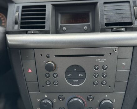 Серый Опель Вектра, объемом двигателя 2.2 л и пробегом 280 тыс. км за 2000 $, фото 9 на Automoto.ua