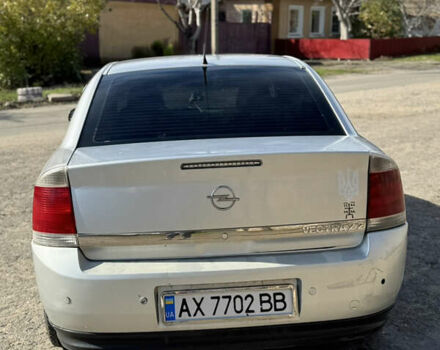 Серый Опель Вектра, объемом двигателя 2.2 л и пробегом 304 тыс. км за 3500 $, фото 4 на Automoto.ua