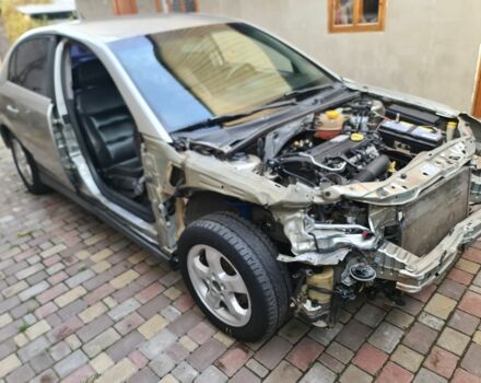 Сірий Опель Вектра, об'ємом двигуна 2 л та пробігом 300 тис. км за 2500 $, фото 2 на Automoto.ua