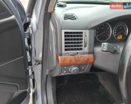 Серый Опель Вектра, объемом двигателя 3.2 л и пробегом 337 тыс. км за 5500 $, фото 13 на Automoto.ua