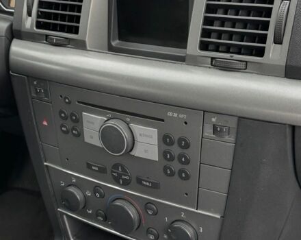 Серый Опель Вектра, объемом двигателя 2.2 л и пробегом 212 тыс. км за 4350 $, фото 6 на Automoto.ua