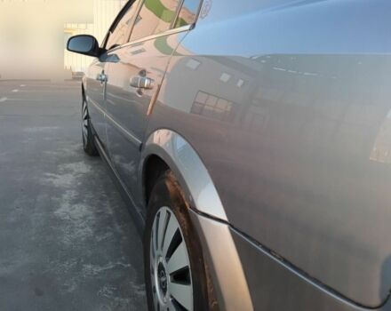 Серый Опель Вектра, объемом двигателя 2.2 л и пробегом 178 тыс. км за 5000 $, фото 2 на Automoto.ua