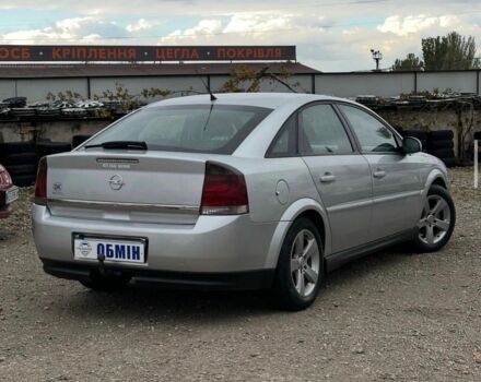 Серый Опель Вектра, объемом двигателя 2.2 л и пробегом 212 тыс. км за 4350 $, фото 1 на Automoto.ua